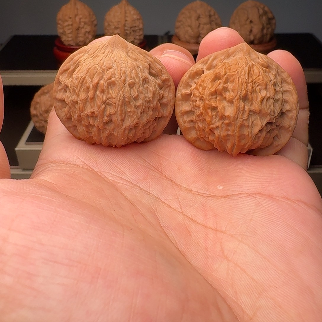 文玩核桃吊坠七步沟39全品白茬头货