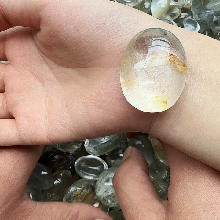 月***来水晶未镶嵌珠宝半成品