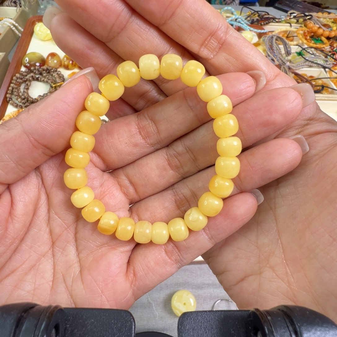 蜜蜡裸石未镶嵌蜜蜡