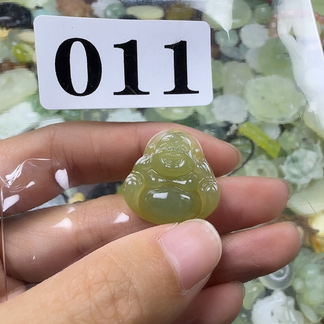 蛇纹石玉未镶嵌岫玉吊坠