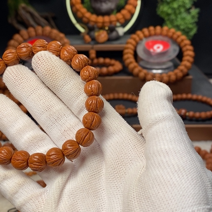 桃核吊坠清**?秦岭龙纹