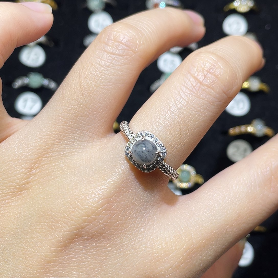 翡翠未镶嵌戒指戒指