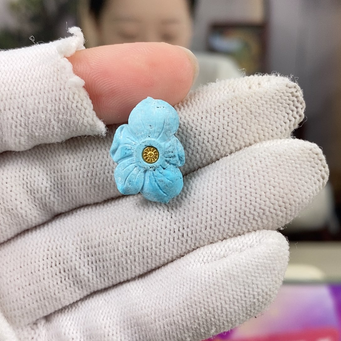 绿松石未镶嵌珠宝奇石