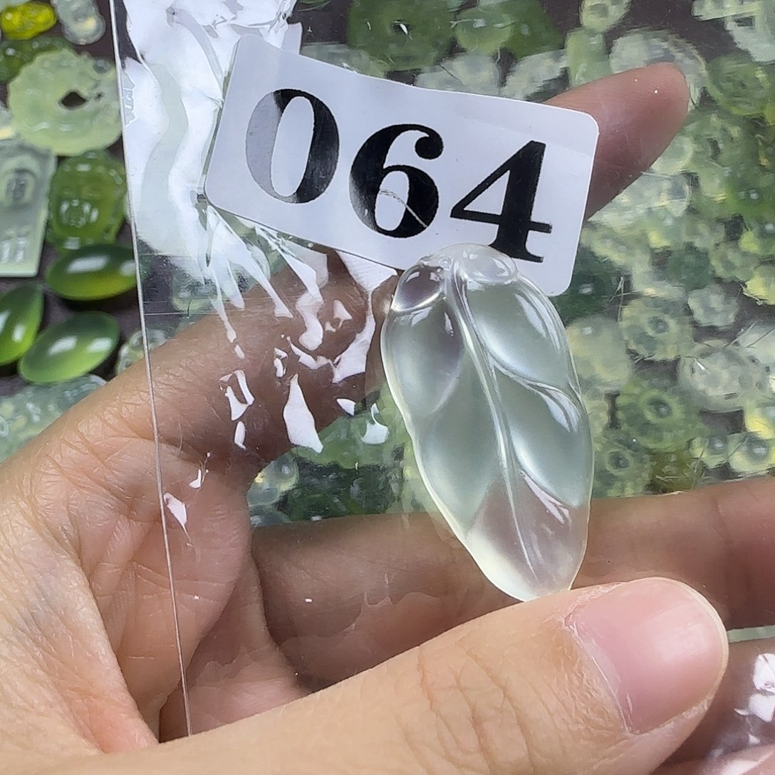 S***晨蛇纹石玉未镶嵌岫玉吊坠