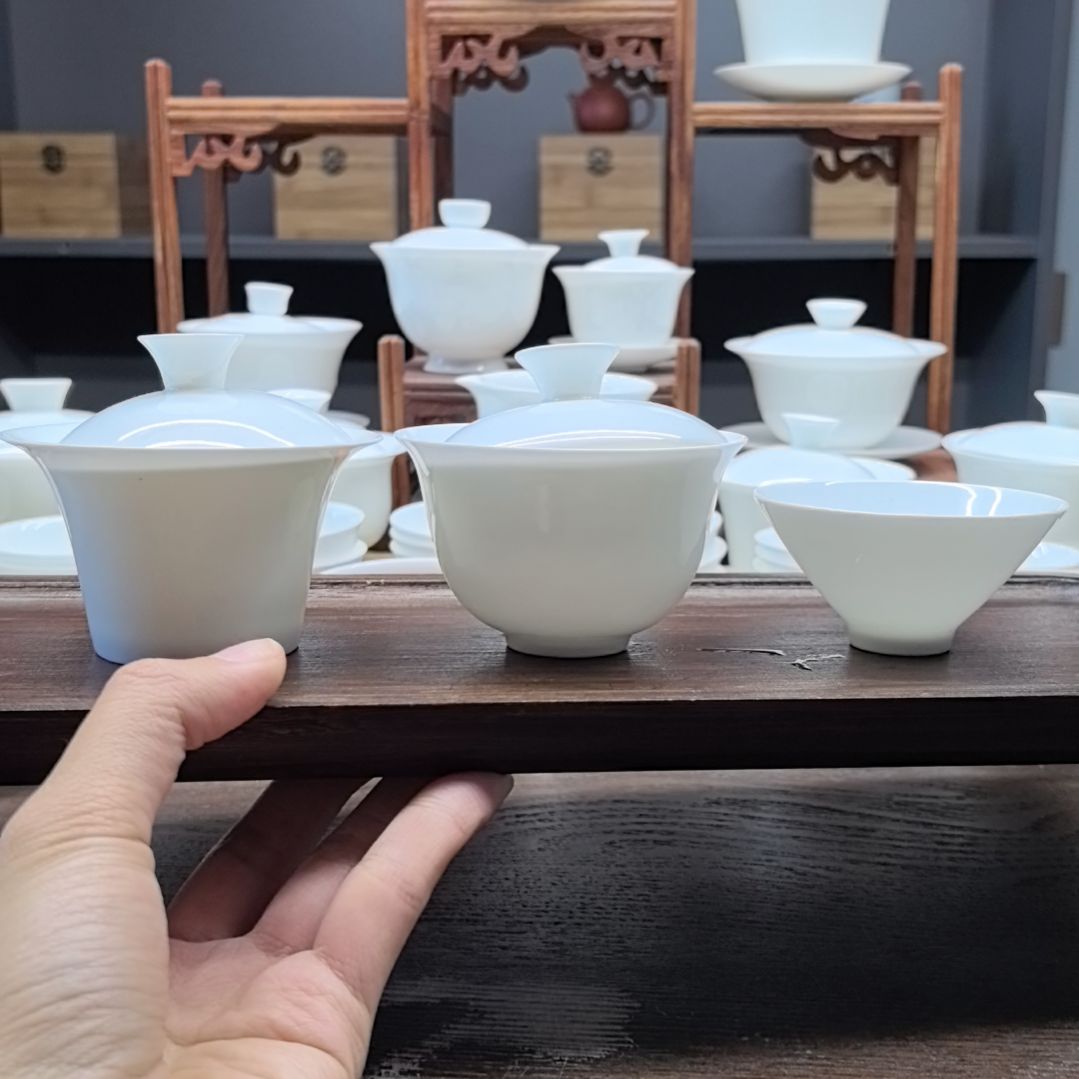 李***？平底盖碗二才1个+110元宝二才1个+大斗笠杯1个