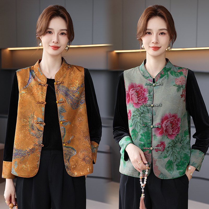 妈妈春装金丝绒三件套新款中老年人女春秋阔太太大码洋气上衣套装