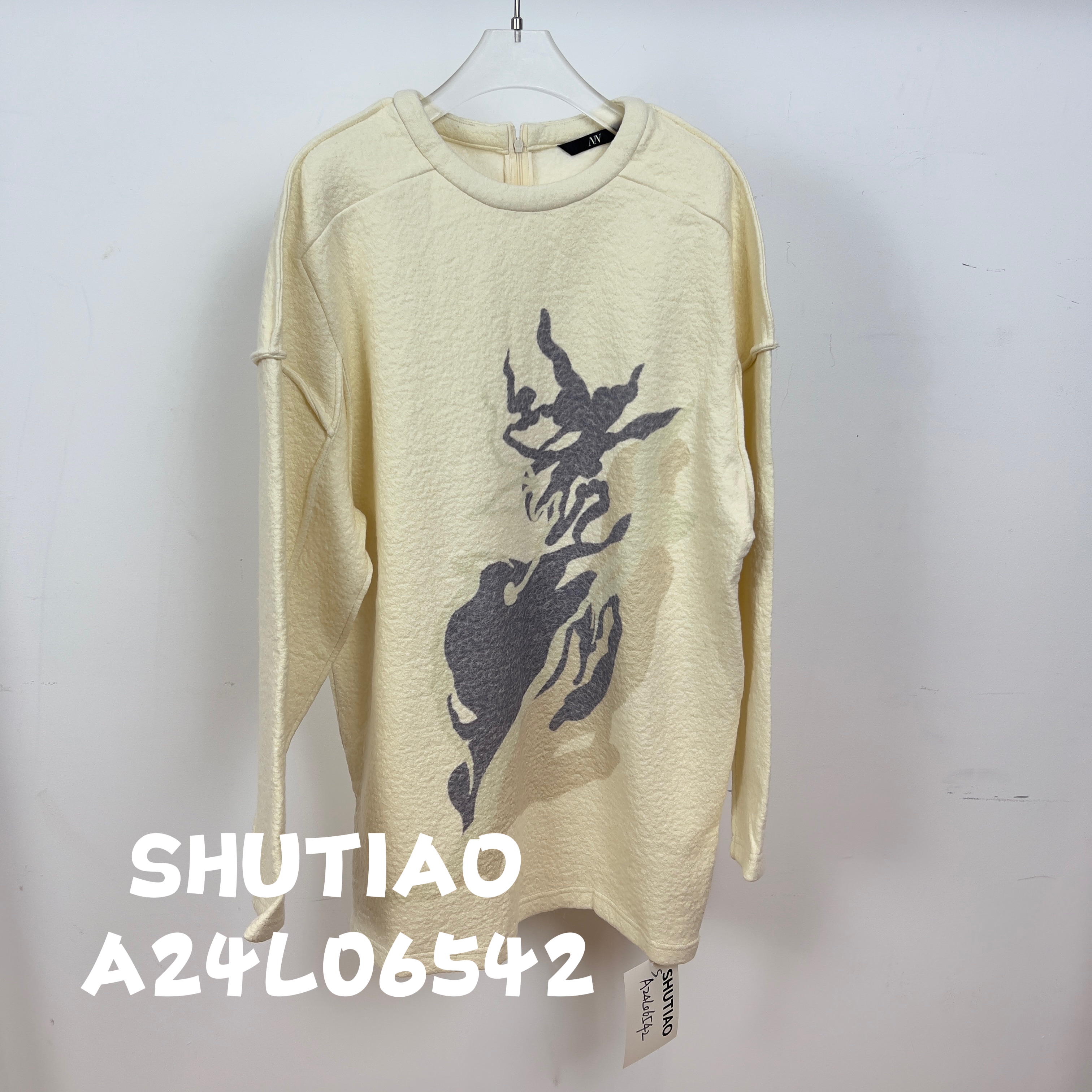 【SHUTIAO】2024秋冬：新款小众设计款T恤A24L06542