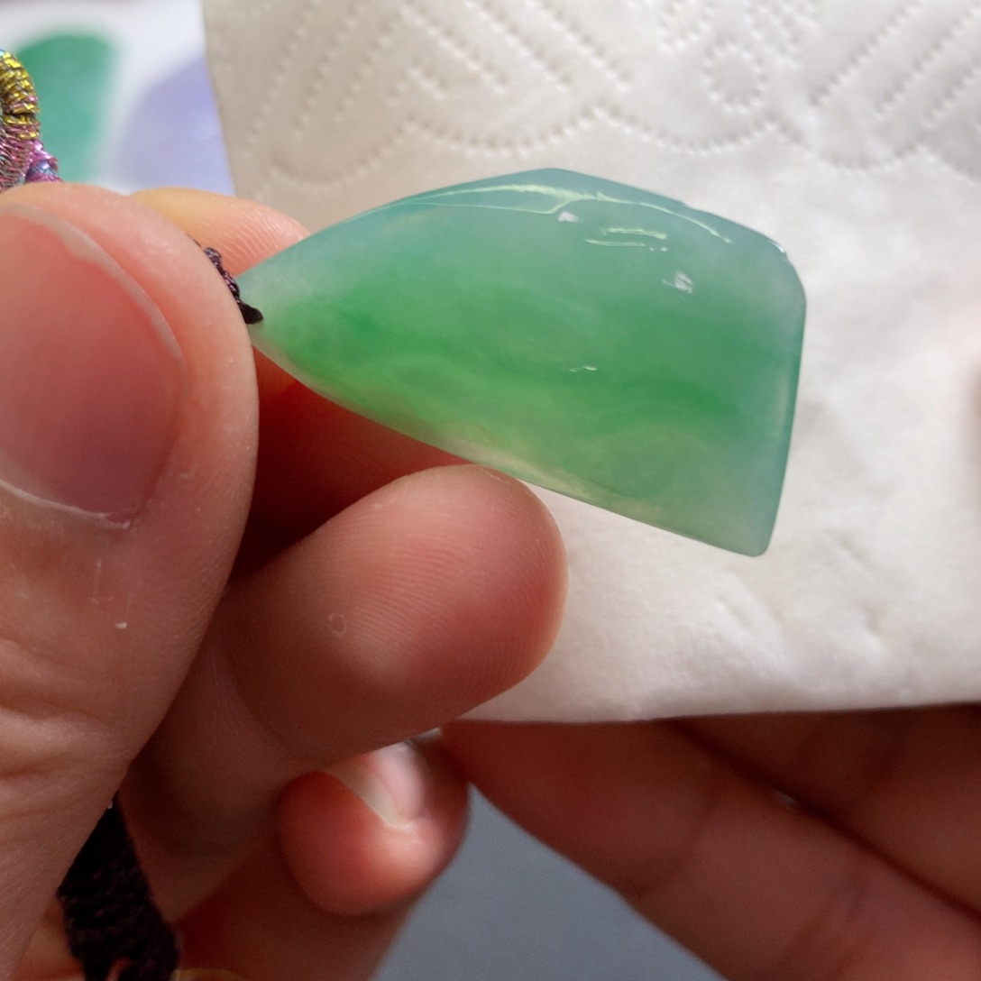 【闪购商品】翡翠吊坠(不含链)未镶嵌