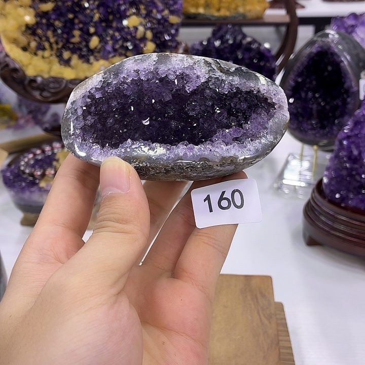 未镶嵌水晶大型摆件（非配饰）