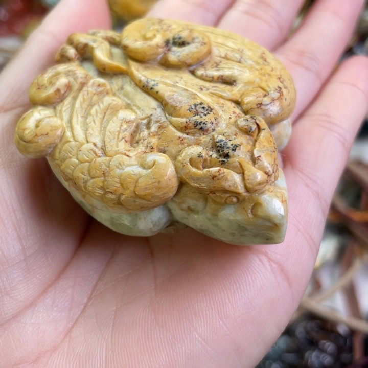 岫岩河磨玉（透闪石质玉）手把件未镶嵌万**静