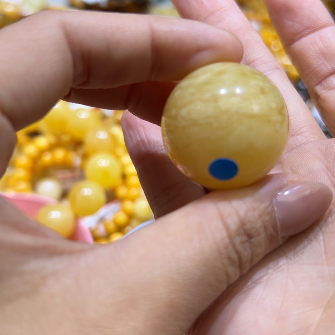 琥珀珠宝奇石未镶嵌