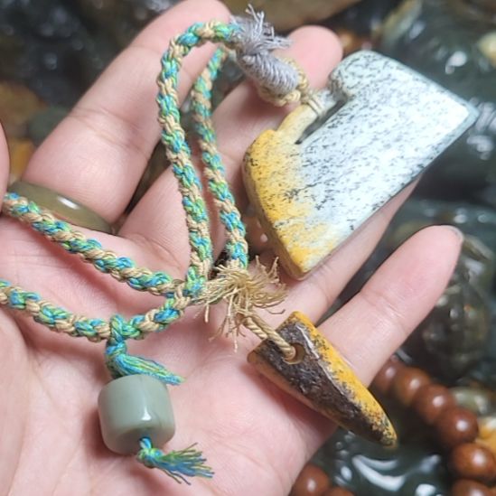 岫岩河磨玉（透闪石质玉）未镶嵌挂件