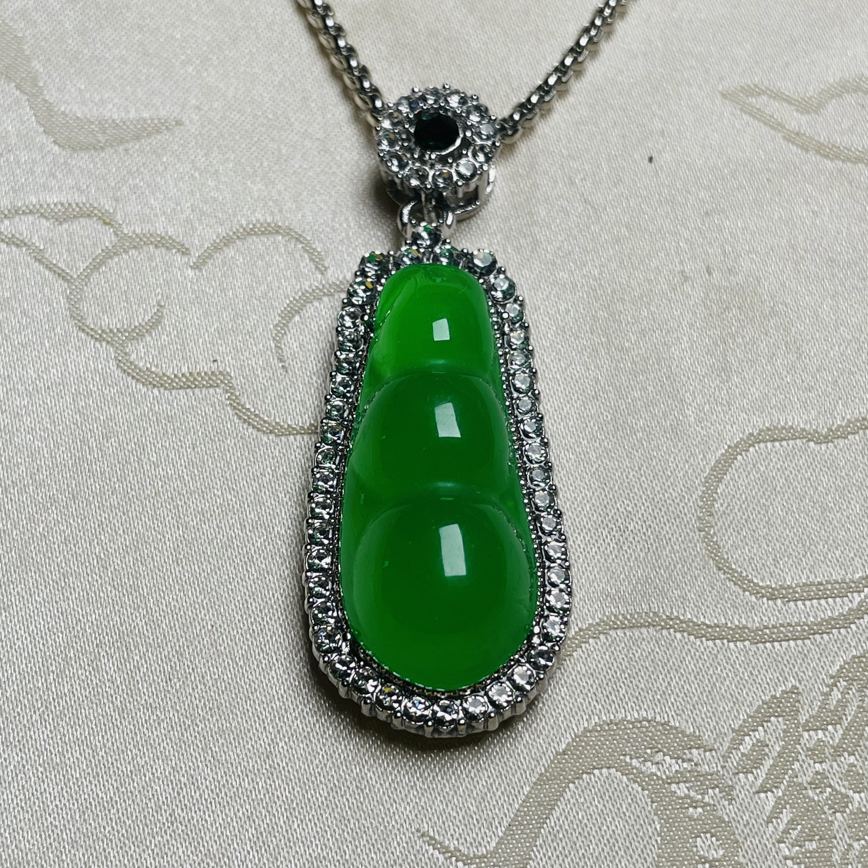 【誉青甄选】F570-1精奢饰品 豆 吊坠多样性发一件