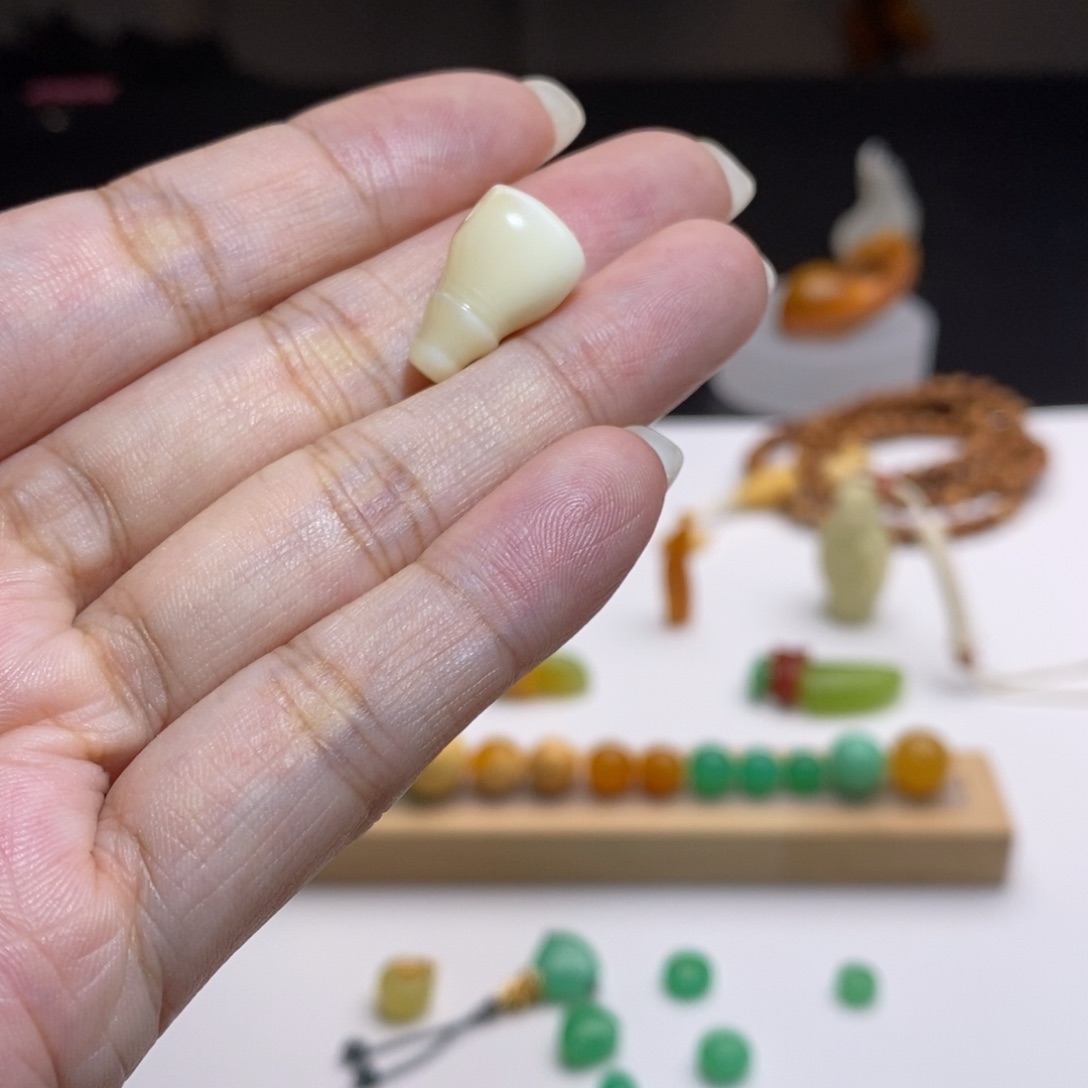 石英质玉（缅黄）合金珠宝奇石三通