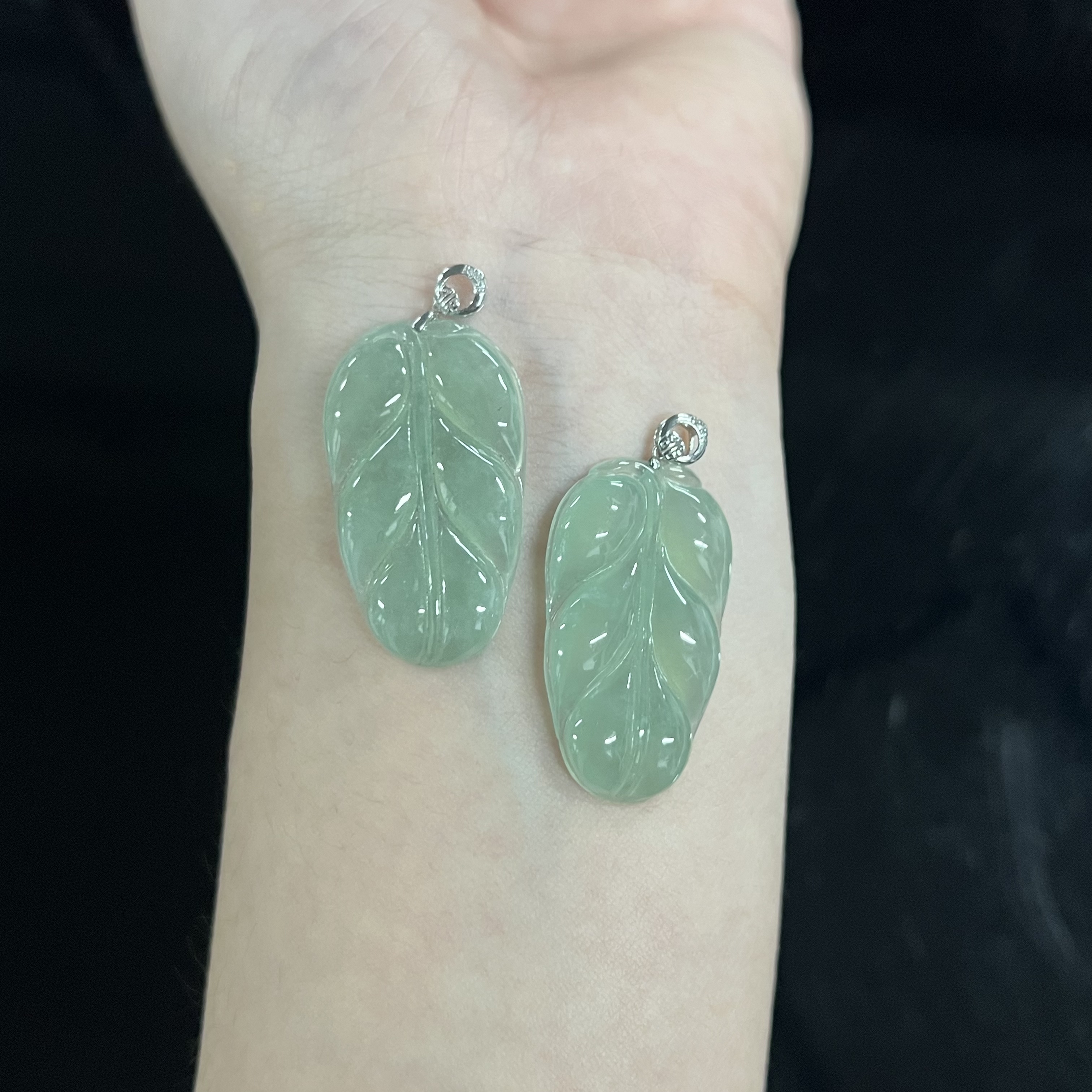 【北野珠宝】18k金天然缅甸A货翡翠吊坠B49H-228多样性发30*18*3mm+