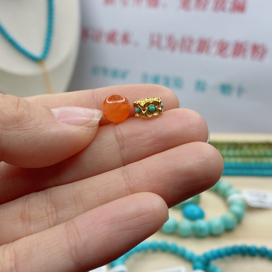 南红玛瑙未镶嵌珠宝奇石