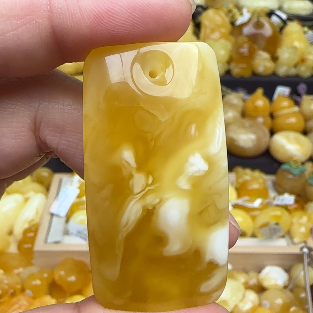 蜜蜡吊坠(不含链)未镶嵌天然俄料金瓷白妖花蜜蜡无事牌吊坠