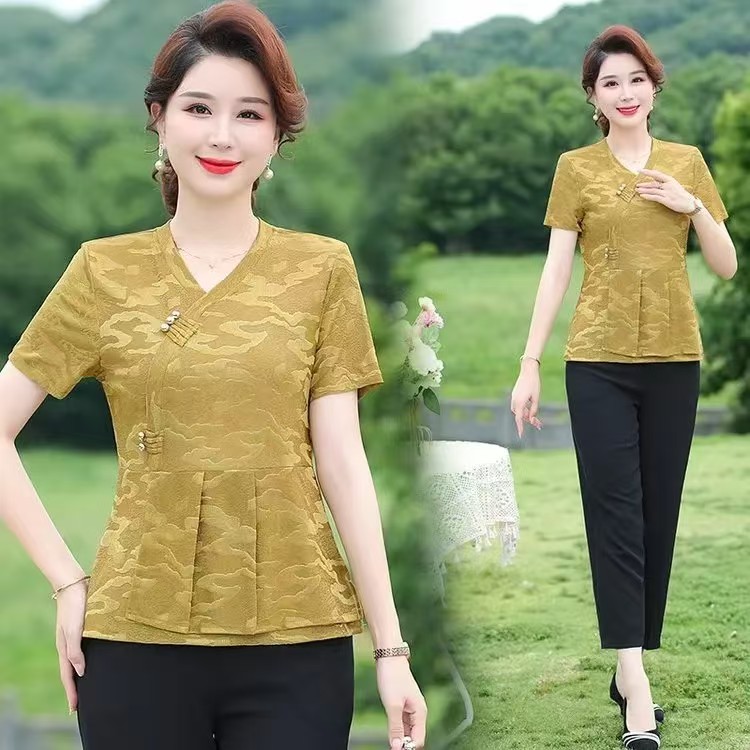 2025短袖休闲妈妈装大码宽松盘扣纯色洋气弹力提花显瘦上衣遮肉