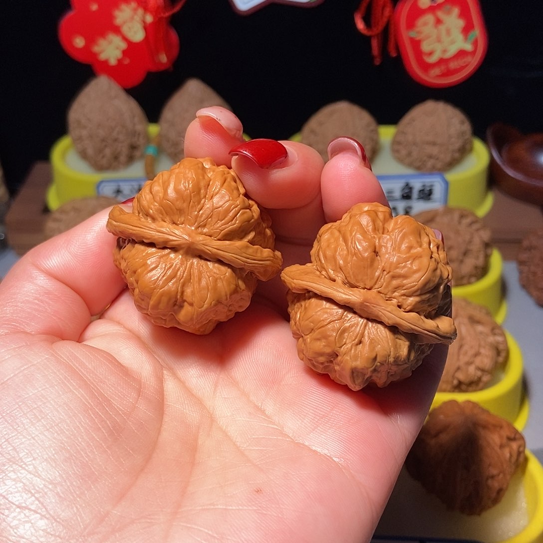 文玩核桃吊坠蛤蟆头