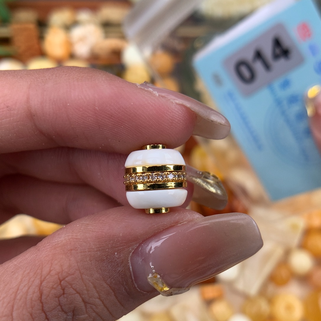 琥珀珠宝奇石未镶嵌10.3 小粉