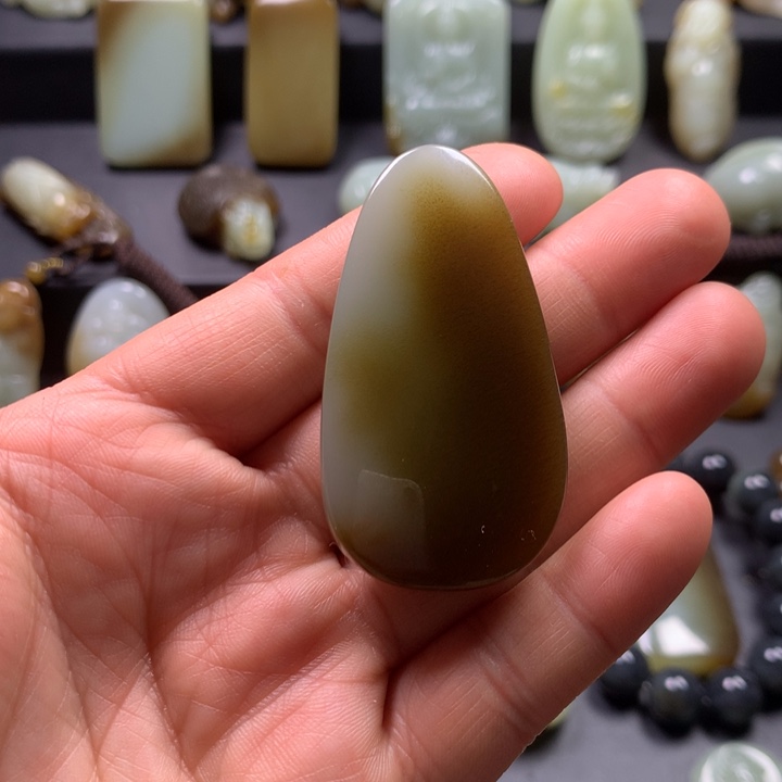 和田玉（糖玉）颈饰未镶嵌