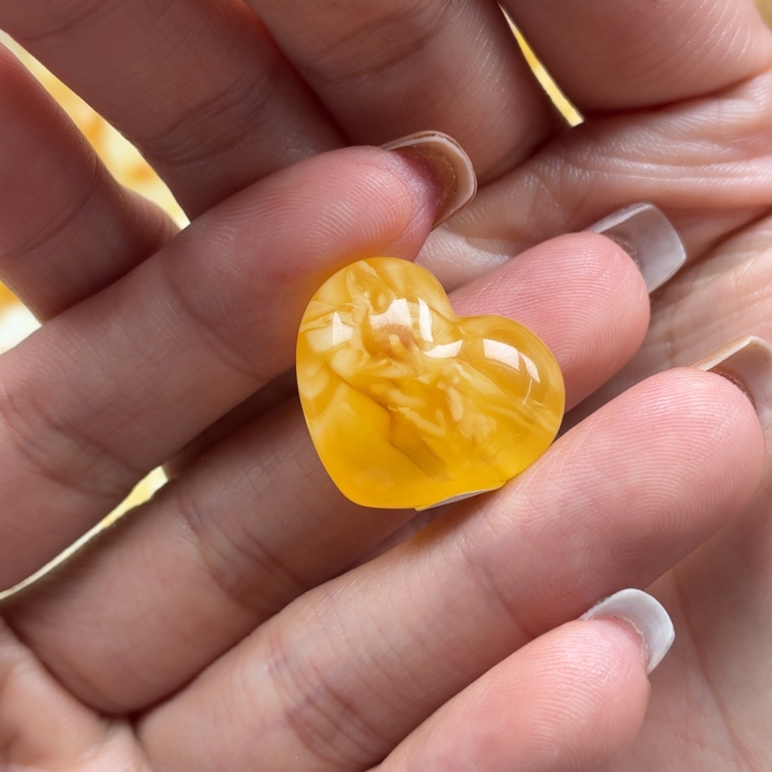 琥珀未镶嵌裸石蜜蜡