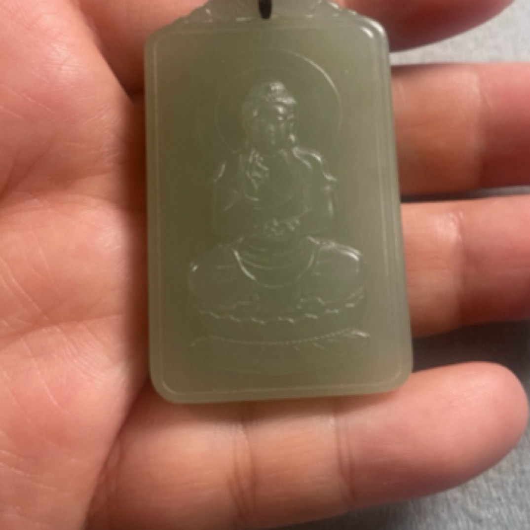 和田玉守护神吊坠