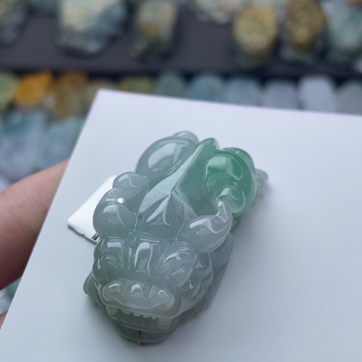 翡翠颈饰未镶嵌貔貅