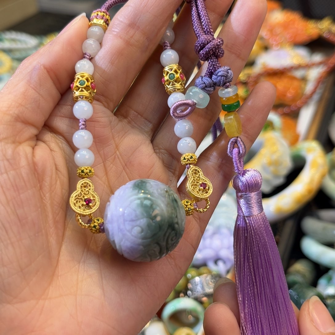 翡翠颈饰未镶嵌待编款