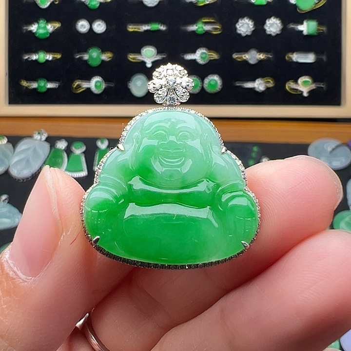 翡翠18K金镶嵌颈饰佛