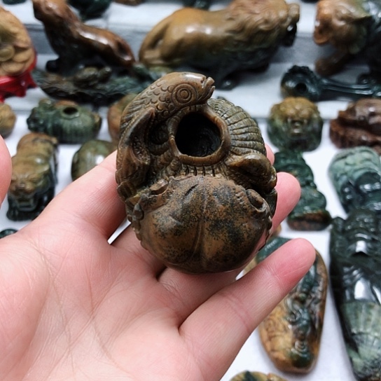 岫岩河磨玉（透闪石质玉）把件未镶嵌