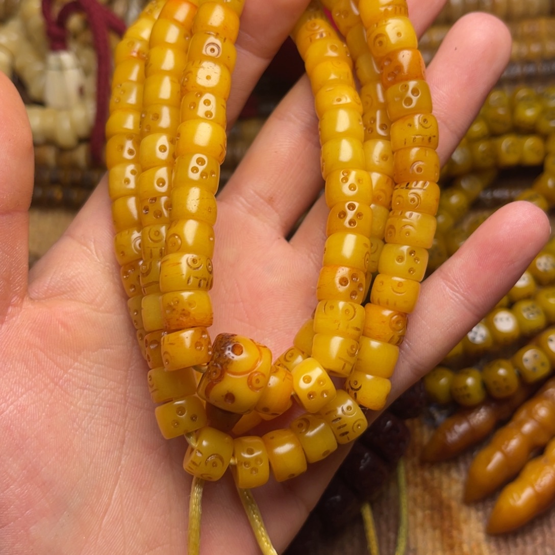 茚***誋大叶紫檀（黑酸枝木类）