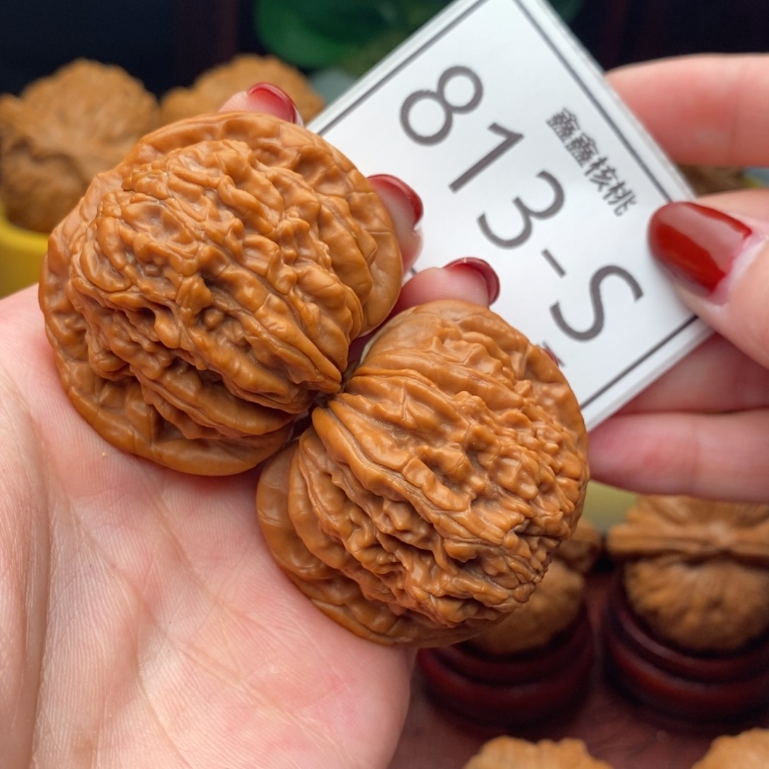 文玩核桃把件汉高楼44