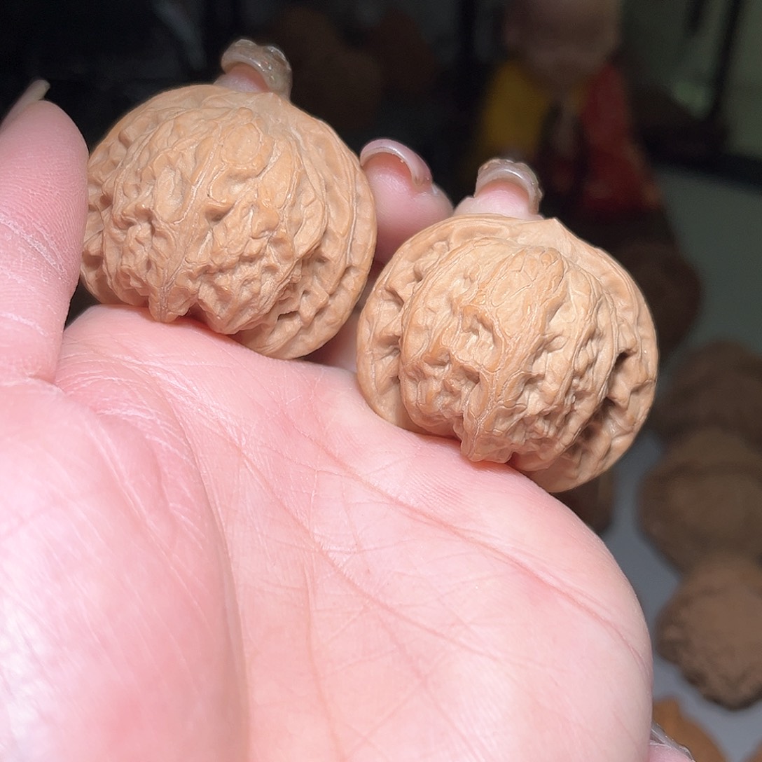 桃核把件战鼓39文玩