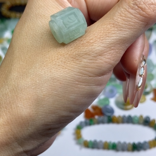 翡翠未镶嵌吊坠(不含链)天然缅甸翡翠a货