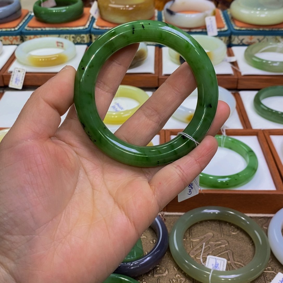 和田玉手镯未镶嵌俄料碧玉猕猴桃绿58.59