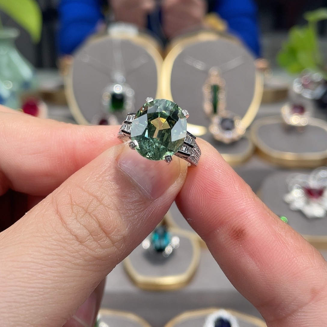 碧玺戒指18K金镶嵌8.3ct