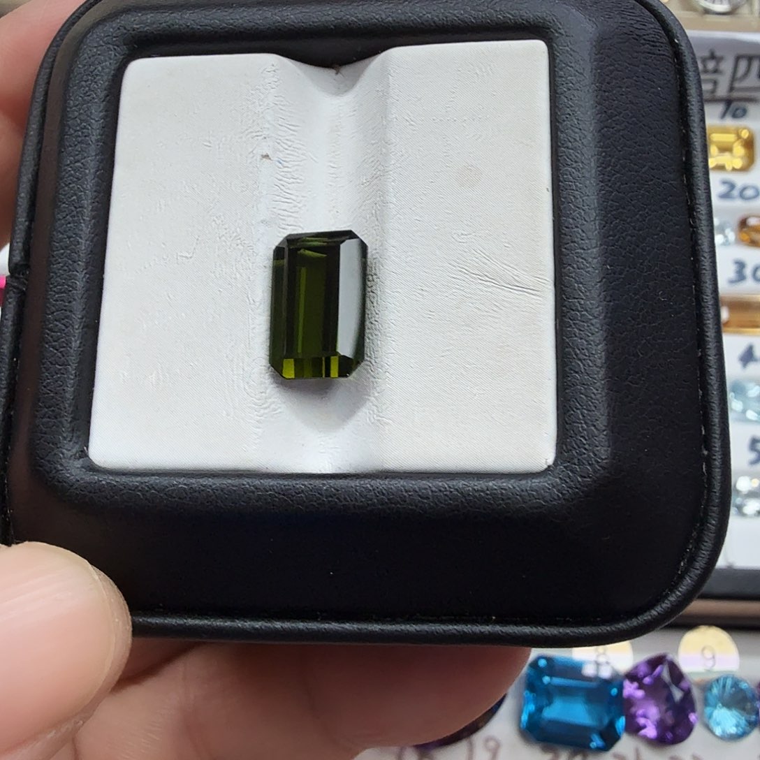 碧玺珠宝半成品未镶嵌双十一福利款天然绿碧玺电光绿12×7.5毫米