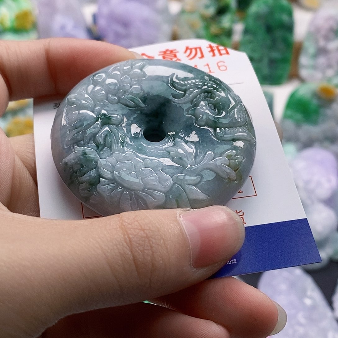 吊坠(不含链)未镶嵌翡翠