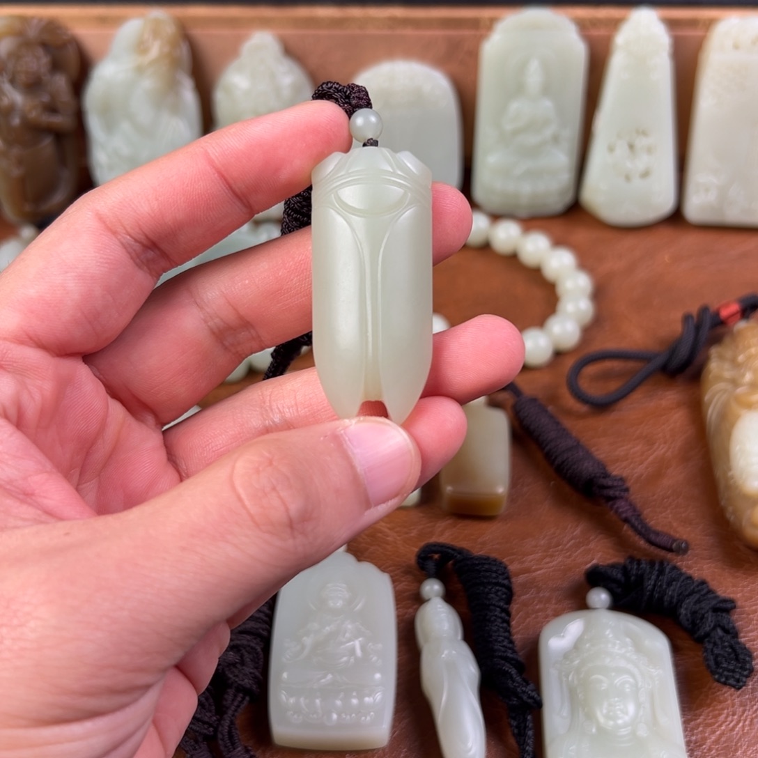 和田玉（青白玉）未镶嵌颈饰