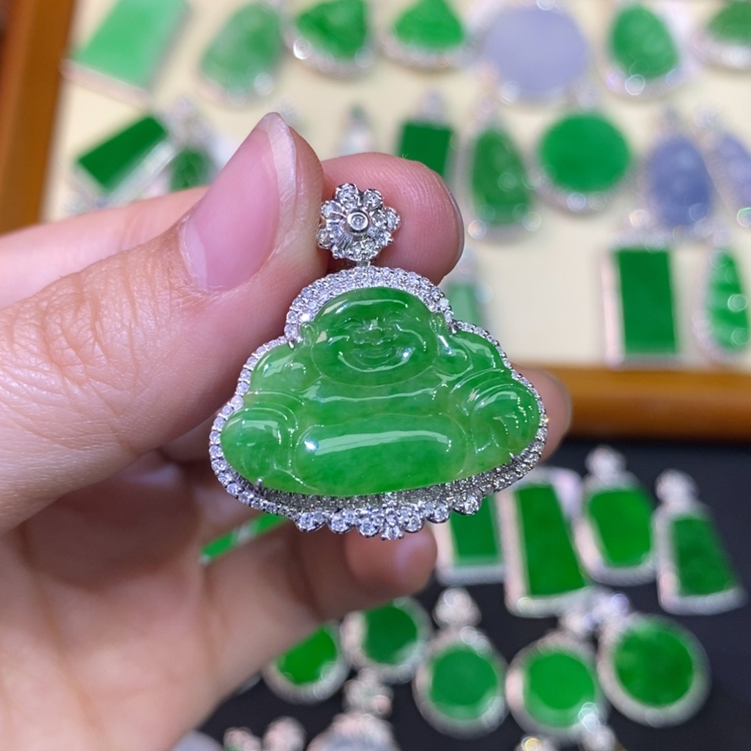 翡翠吊坠(不含链)18K金镶嵌