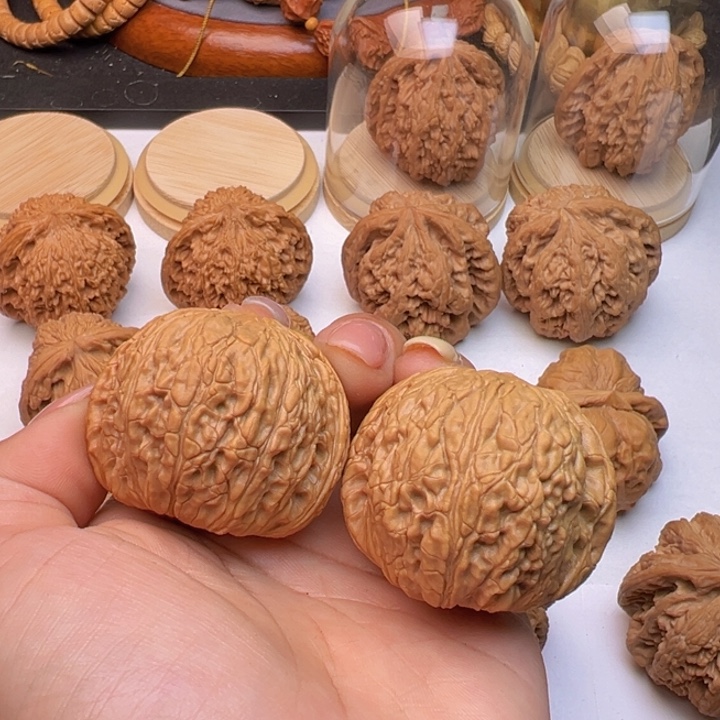 文玩核桃把件往**风泥鳅背42