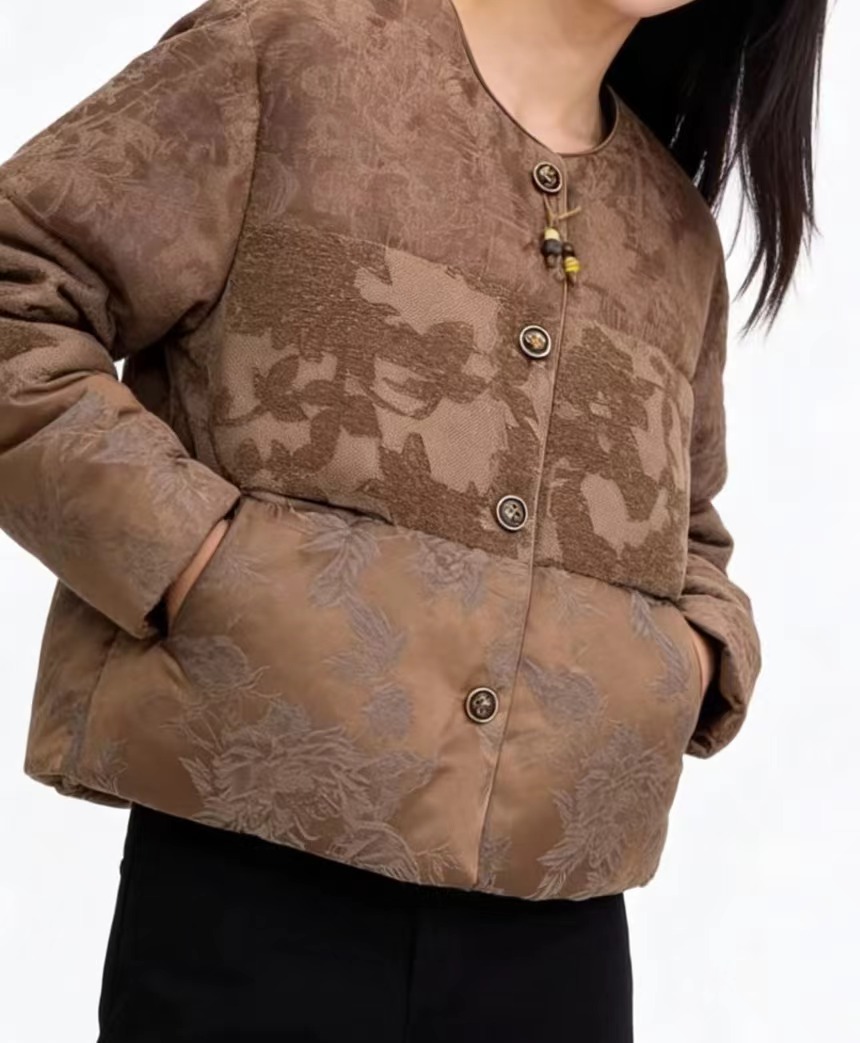 拼接提花圆领羽绒服保暖满印时尚短款国风 