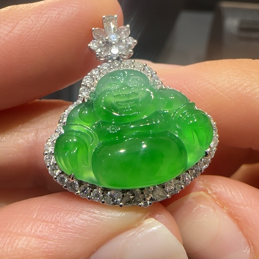 翡翠18K金镶嵌颈饰高冰满色绿佛公