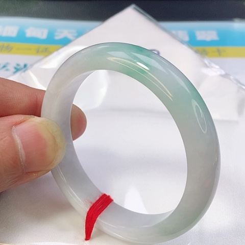 翡翠手镯未镶嵌0232号