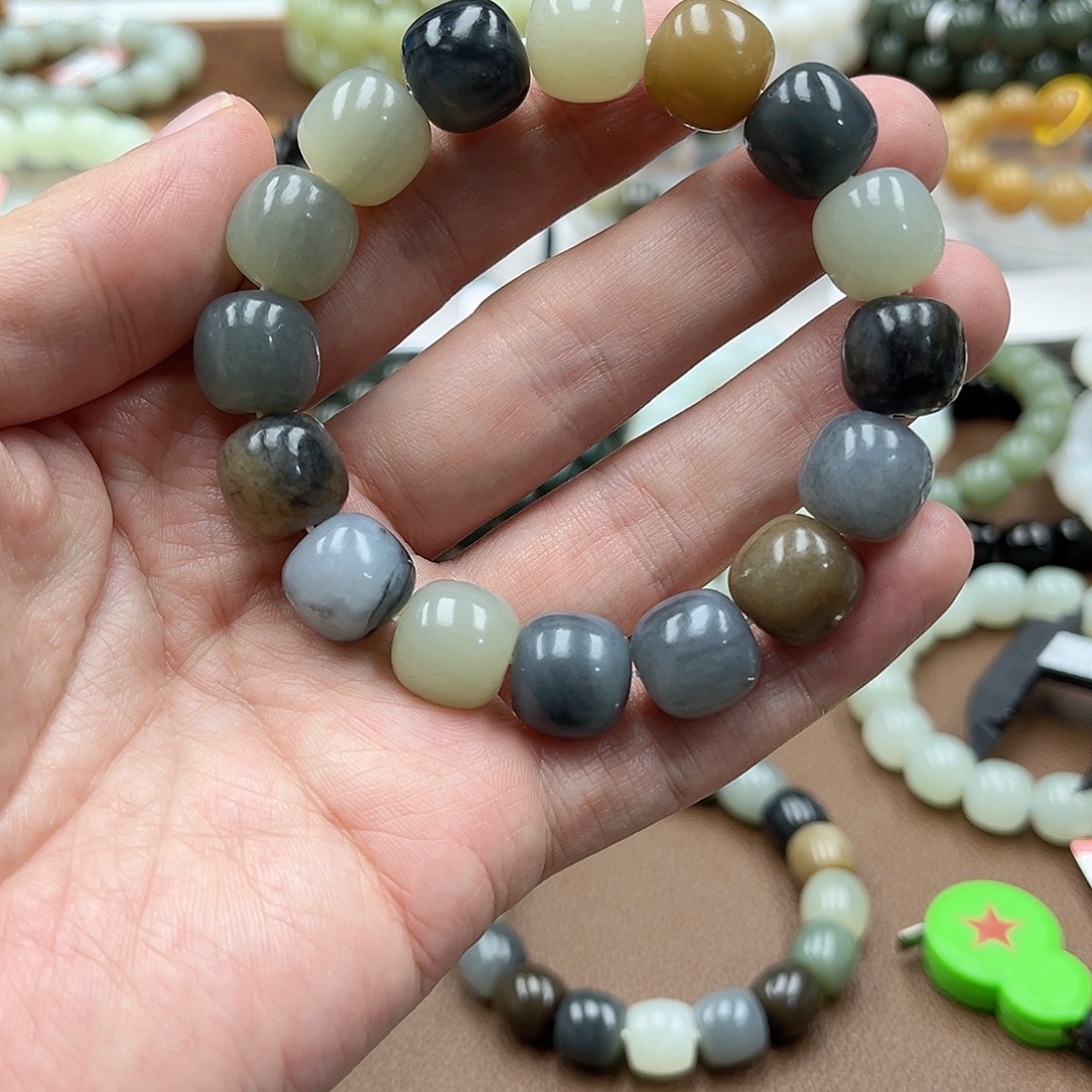 和田玉未镶嵌手链