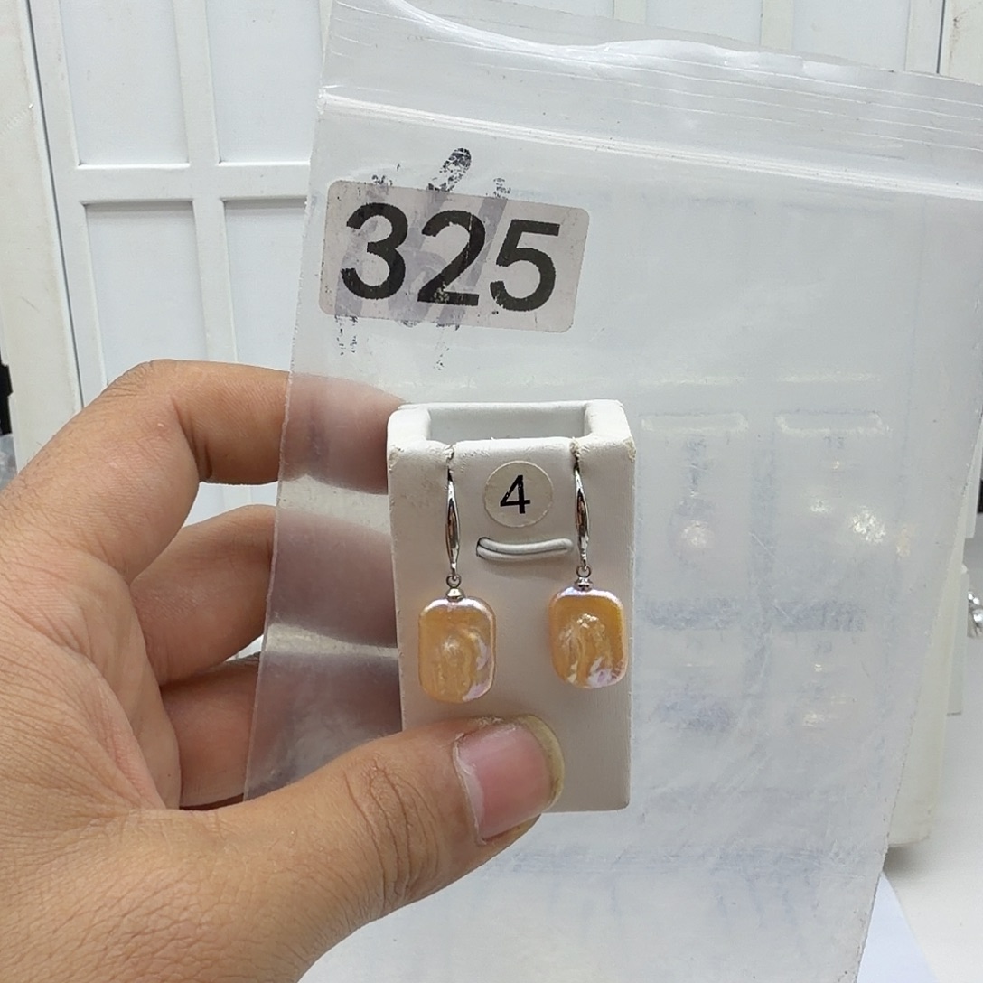 合金淡水珍珠颈饰