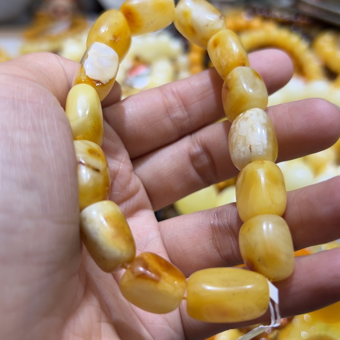 琥珀珠宝奇石未镶嵌