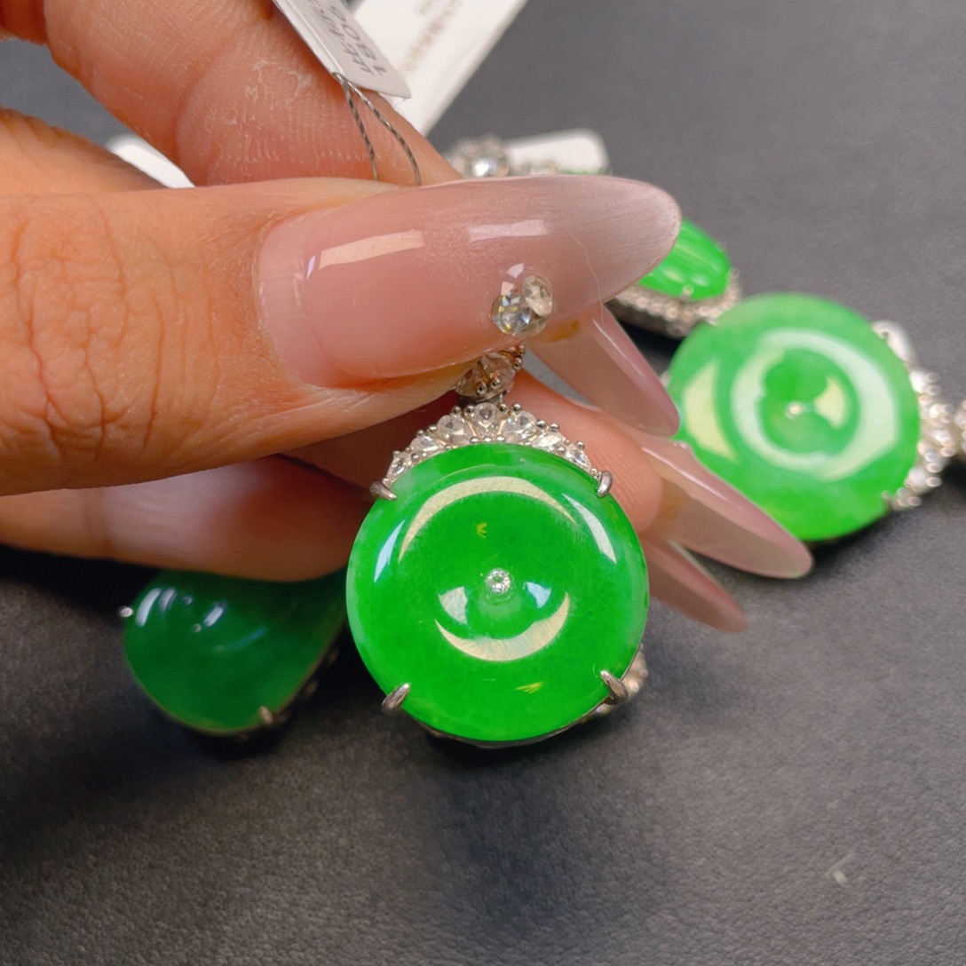 颈饰银S925镶嵌翡翠