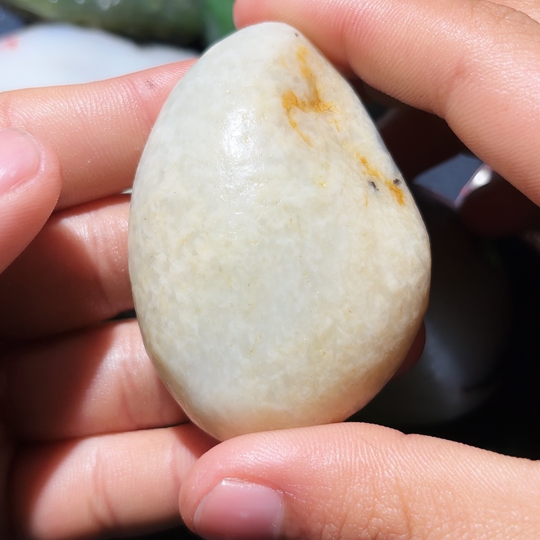 和田玉未镶嵌珠宝奇石